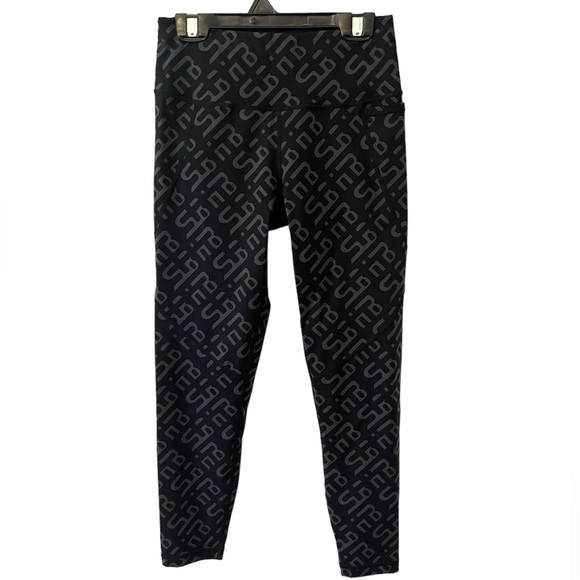 Halle Berry Sweaty Betty the re-spin edit Jinx power workout black grey leggings - Picture 3 of 12